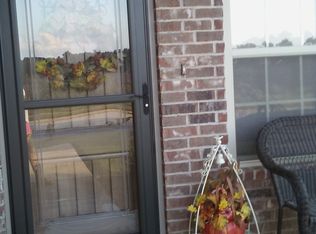 2814 Wedgewood Rd, Des Moines, IA 50317