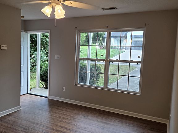4th image of 3929 Acorn Dr