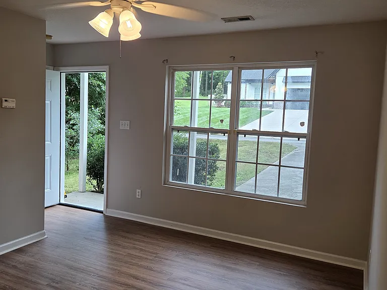 3929 Acorn Dr — Photo 4