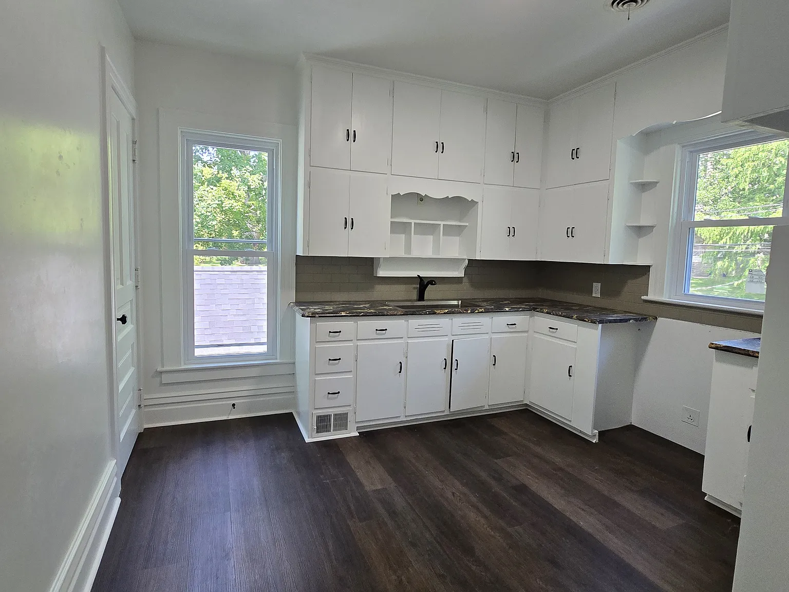 2 bed, $1,200 — Photo 3
