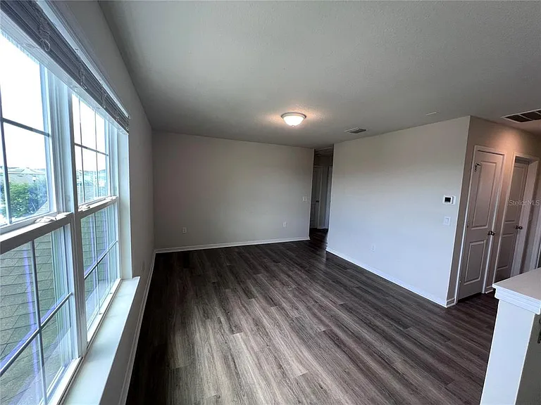 1954 Enchanting Ct — Photo 10
