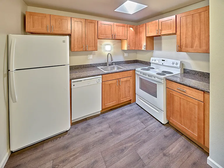 Park View Apartments — Photo 19
