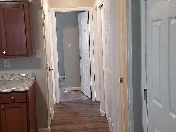 5th image of 540 Osborn Ave