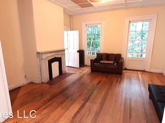 3rd image of 117 Hudson St #10460866