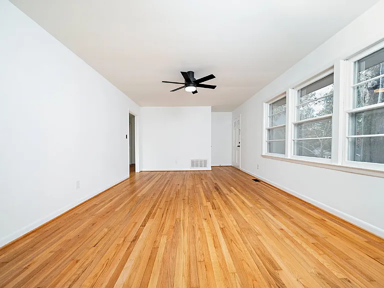 2312 Sheffield Rd — Photo 7