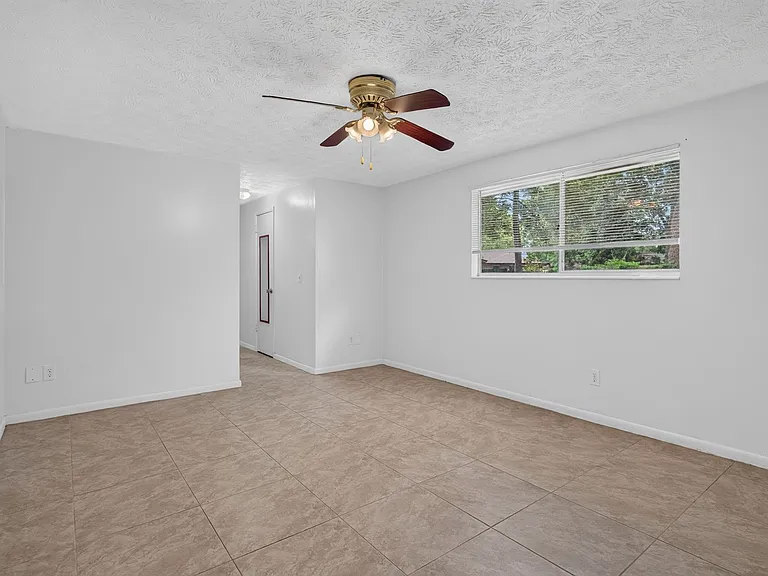 9954 Larkdale Ct — Photo 18