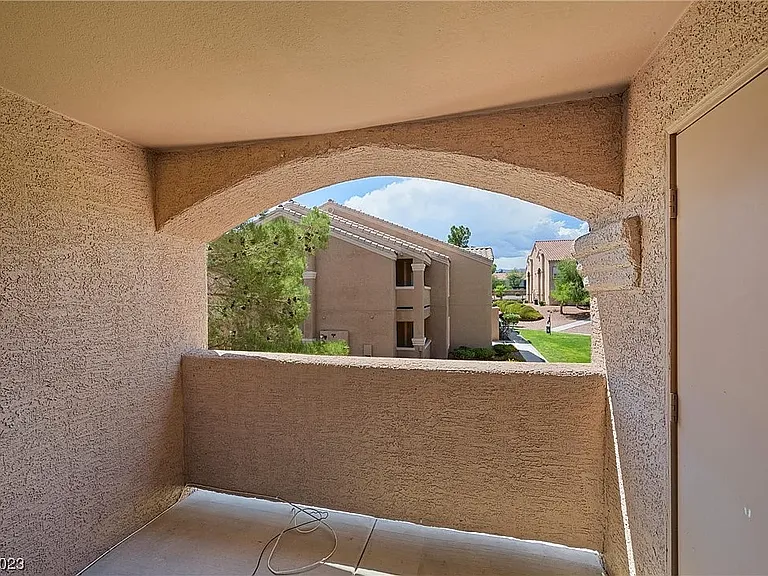 8101 W Flamingo Rd #2026 — Photo 3