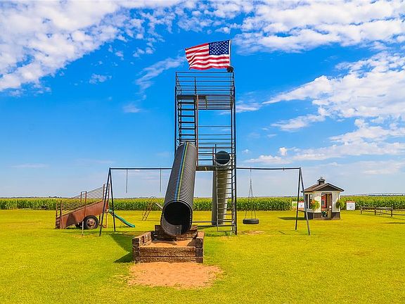 5th image of 1012 Old 66 Rd