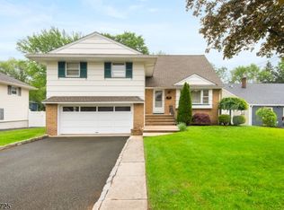 3 Red Maple Ln, Kenilworth, NJ 07033