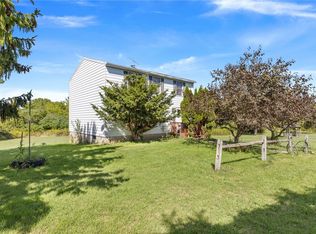 7227 Fisher Rd, Ontario, NY 14519