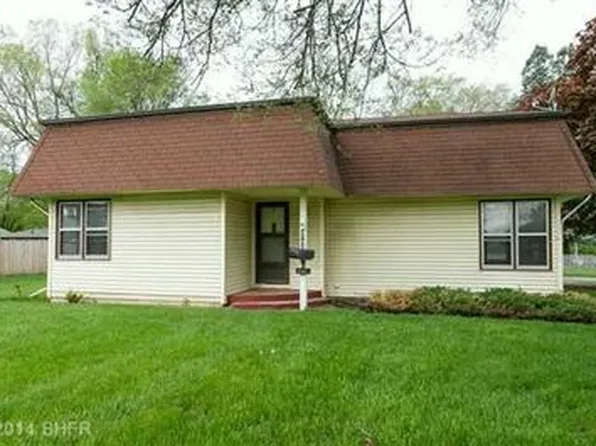 2742 Merle Hay Rd, Des Moines, IA 50310