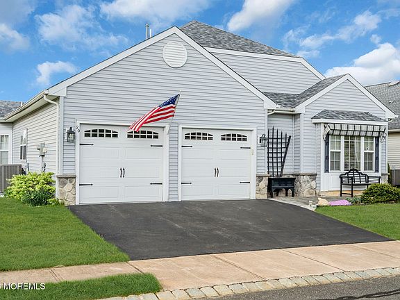 2nd image of 20 Wycliffe Drive