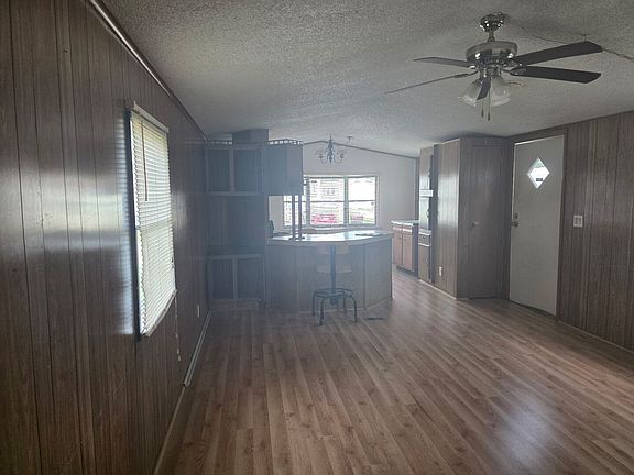 4th image of 190 Carriage Ln #190