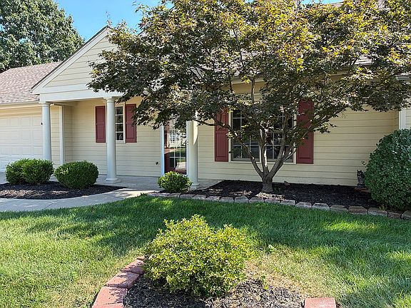 3rd image of 5933 Longleaf Cir