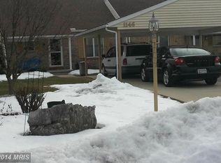 1146 Westgate Dr, Chambersburg, PA 17201