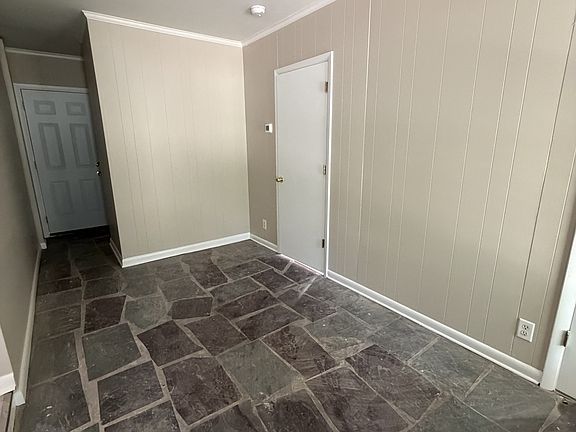 5th image of 137 Honeysuckle Dr #B