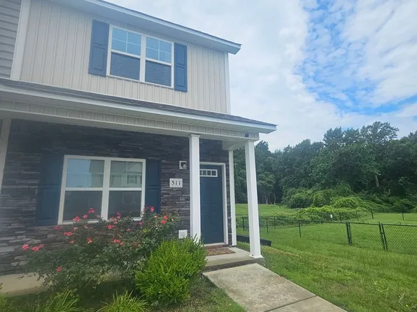 511 Justice Farm Dr, Sneads Ferry, NC 28460