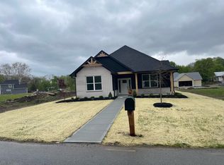 406 S Main St, Pendleton, IN 46064