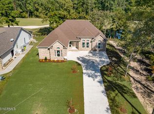 1021 Barkentine Dr, New Bern, NC 28560