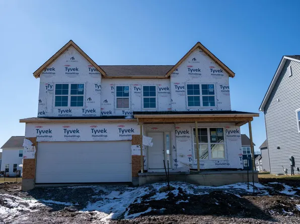 69 Banyan Dr, Lewis Center, OH 43035