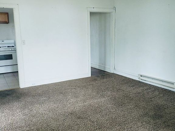 2nd image of 1517 Columbus Ave APT 3