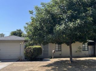 1228 E Saginaw Way, Fresno, CA 93704
