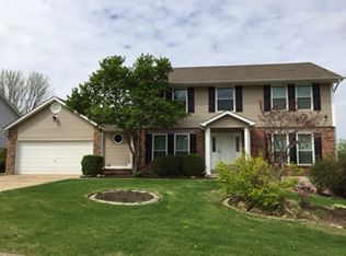 1387 Timothy Ridge Dr, Saint Charles, MO 63304