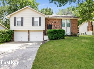 919 Shiloh Ct, Liberty, MO 64068