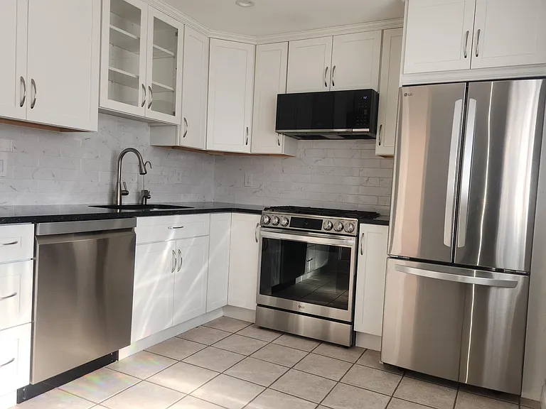 75 Edgelawn Ave #1 — Photo 7