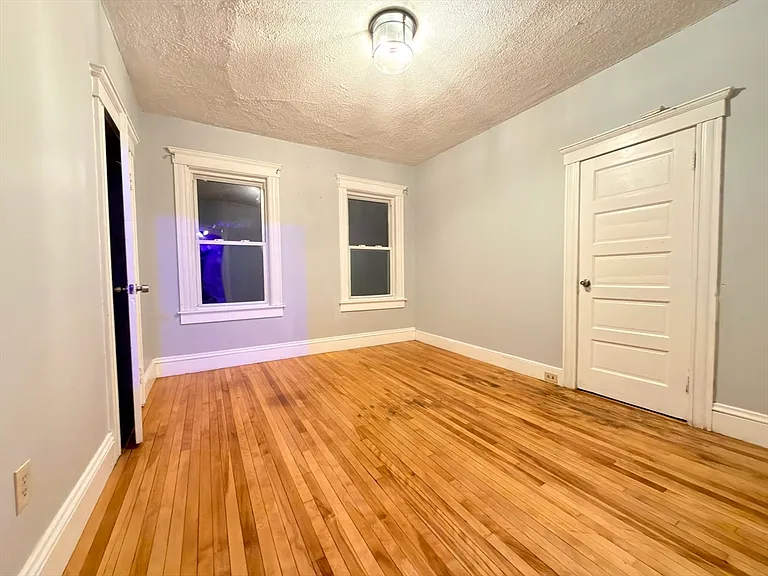 90 Vernon St #3 — Photo 20