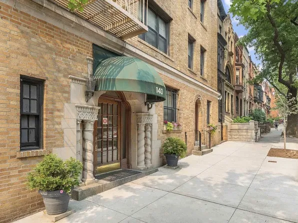 140 East 95th Street image 1 of 10