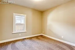 439 N Walnut St — Photo 12