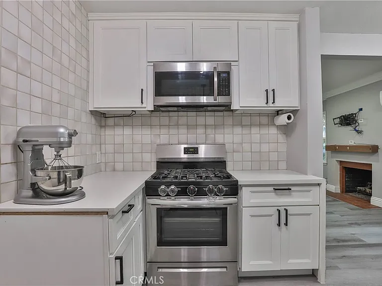 3031 Chestnut St — Photo 9