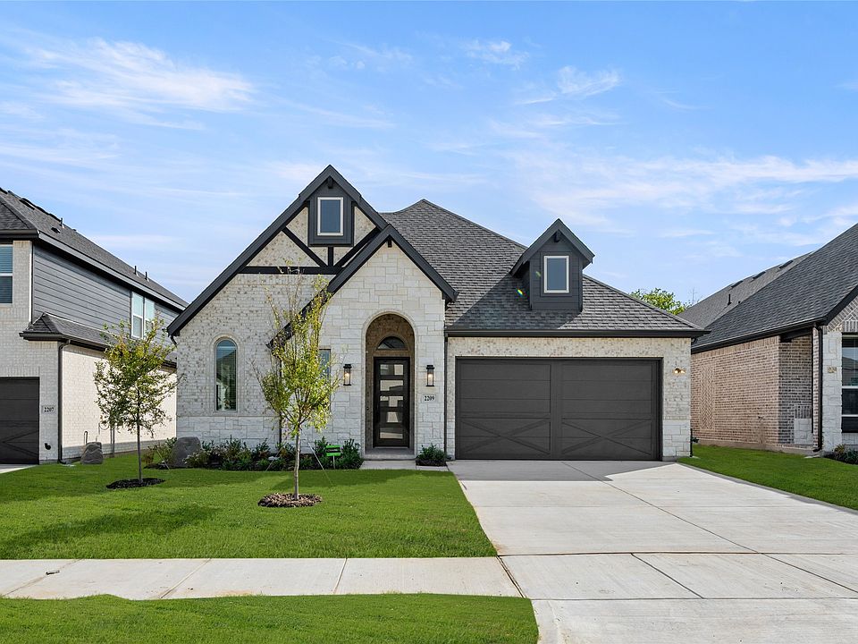 1st image of 2209 Pelican Dr