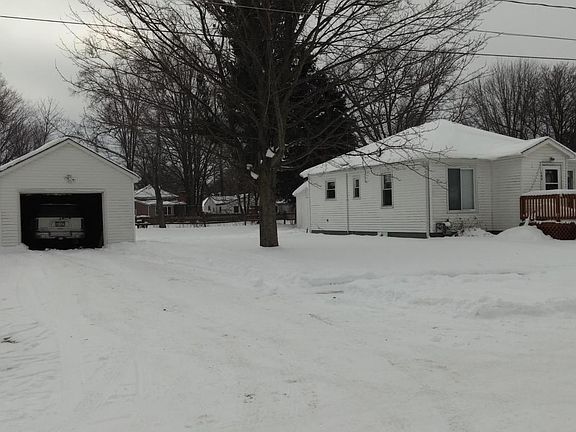 4th image of 188 E Brink St