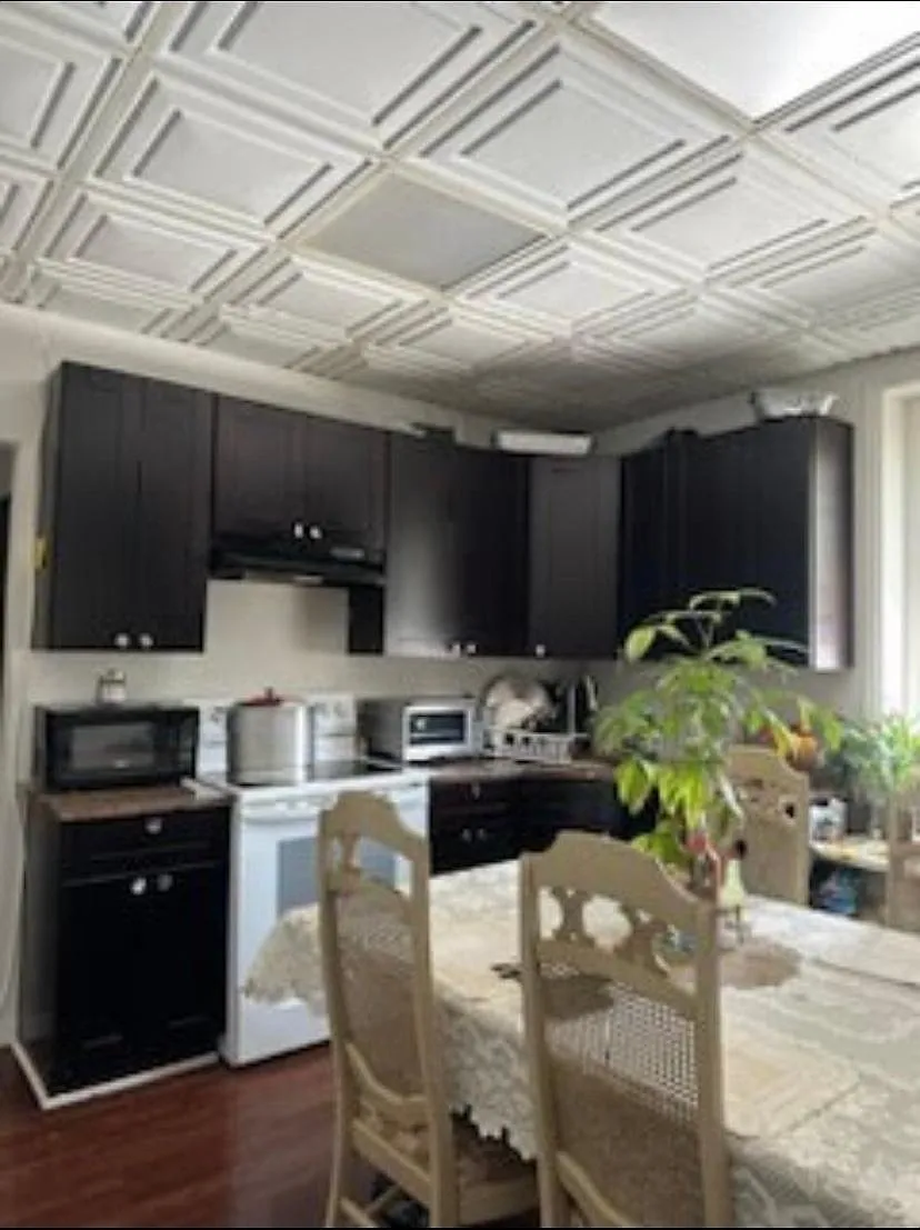 145 Main St — Photo 1