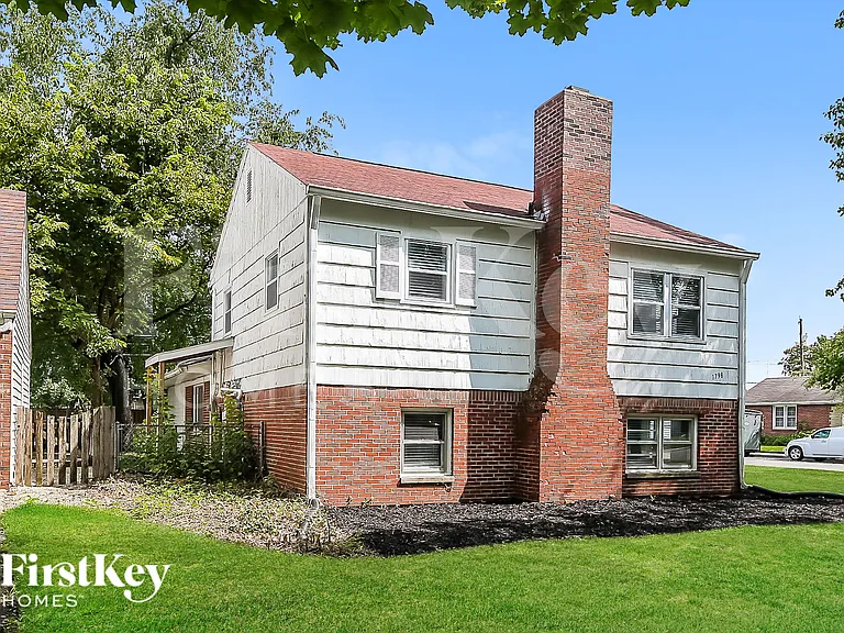 1798 Maple Ave — Photo 15