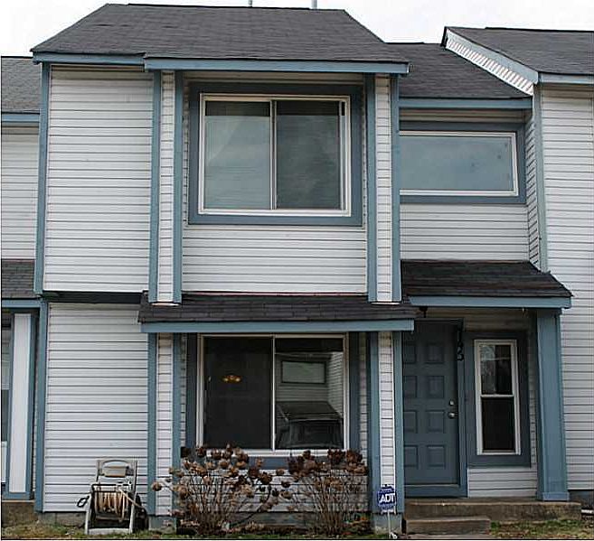 1st image of 745 Quesnel Dr