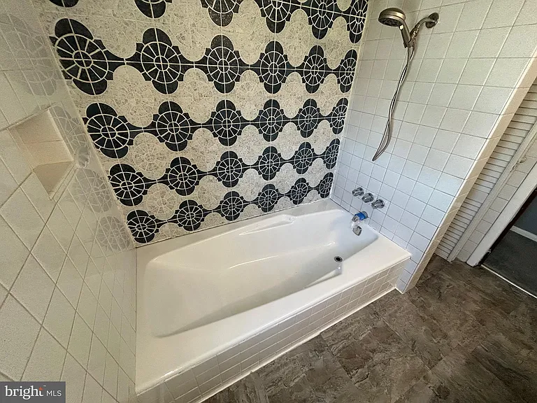 513 Cedar Ave — Photo 14
