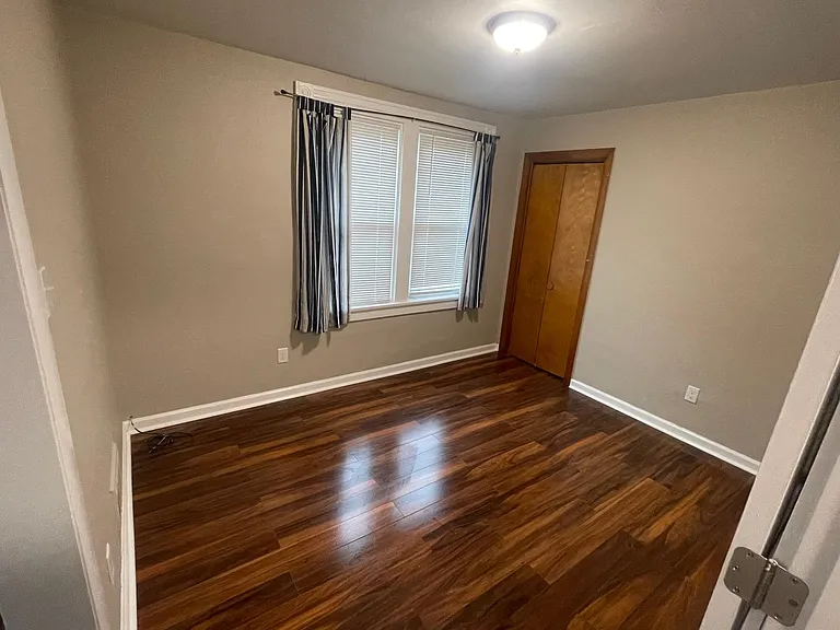 1113 Vine St — Photo 7