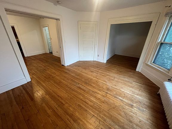 4th image of 221 N Livingston St APT 2