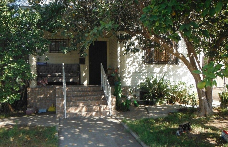 1st image of 1047 E 23rd St
