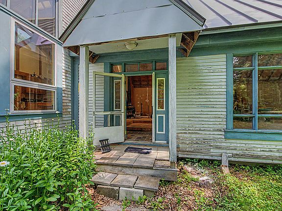 5th image of 178 Boothbay Road