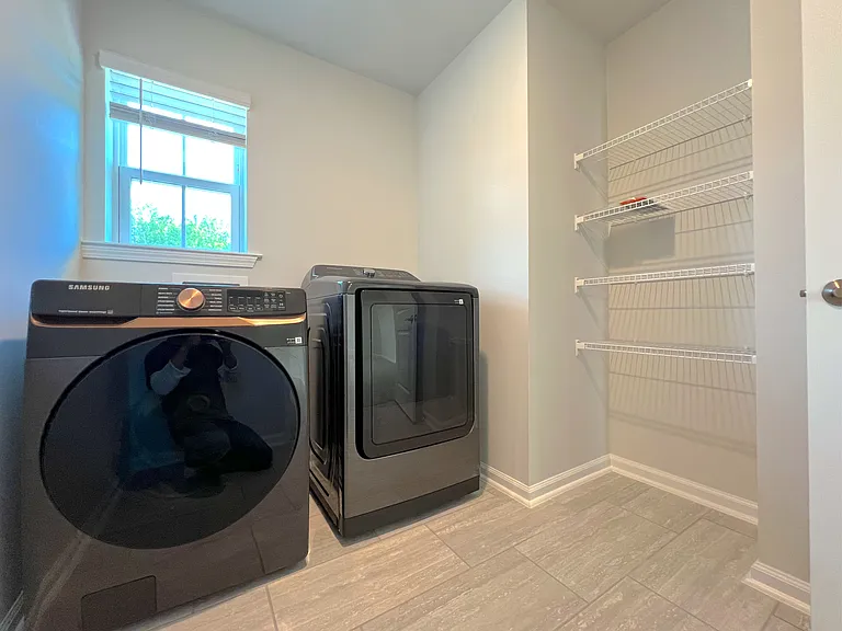 728 Denberg Ln — Photo 14