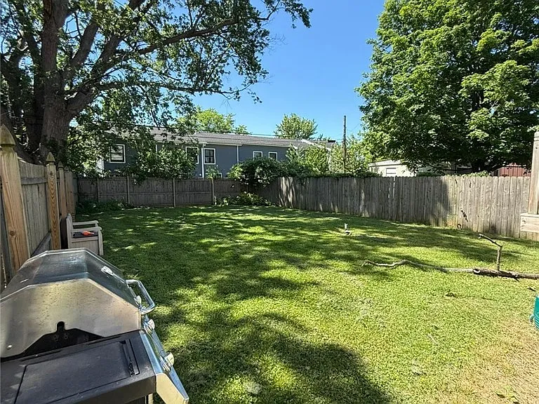 21 Amber St #UPPER — Photo 19