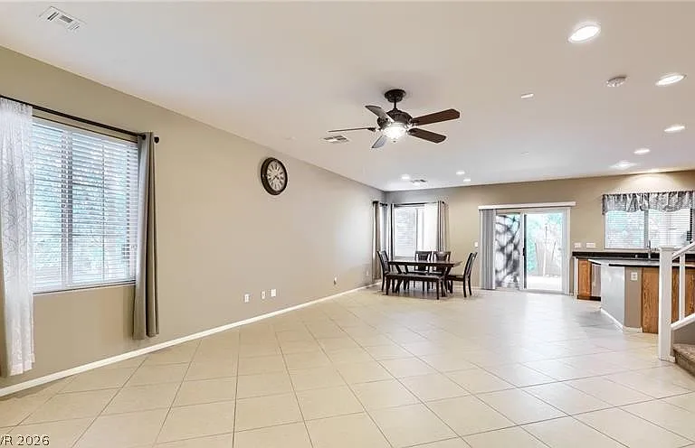 965 Chestnut Chase St — Photo 5
