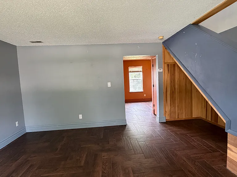 1420 Blue Brook Way — Photo 9
