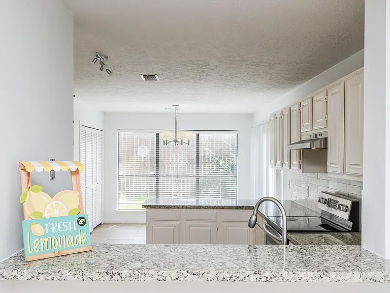 1511 Bradney Dr — Photo 17