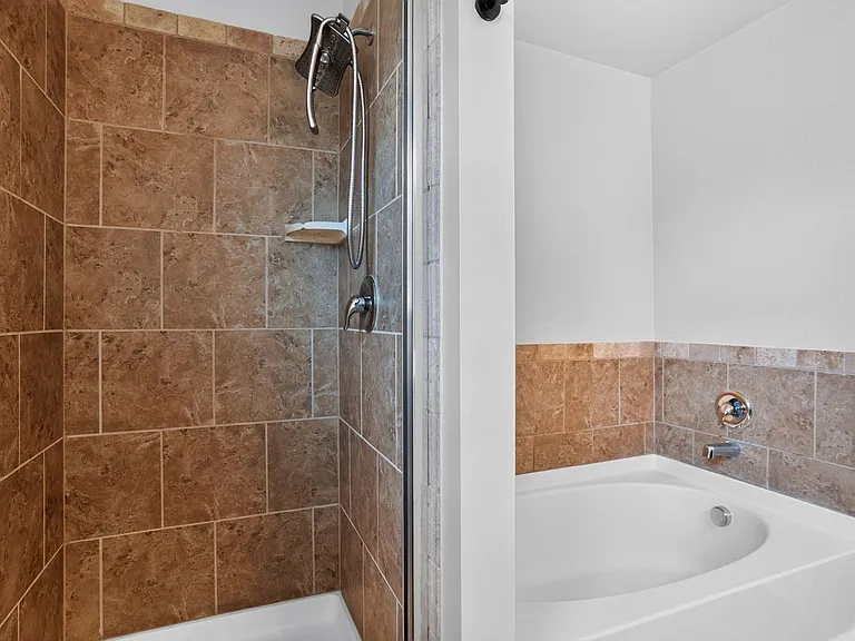13113 Camden Dr — Photo 13