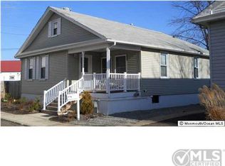 7 Walnut Ter, Keyport, NJ 07735